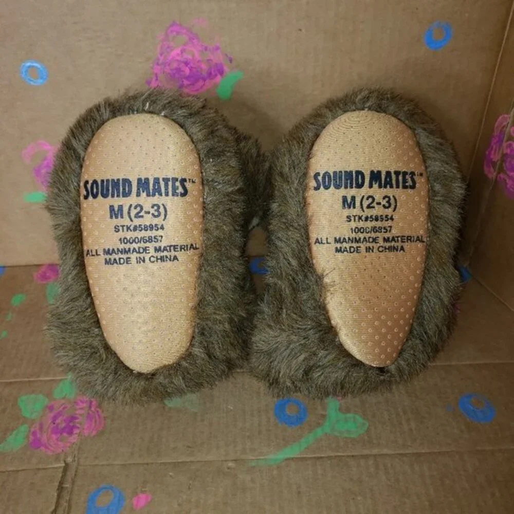 SOUND MATES TEDDY BEAR SLIPPERS SIZE M (2-3)
